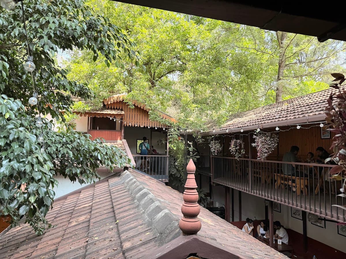 Dyu Art Cafe - Photo 4