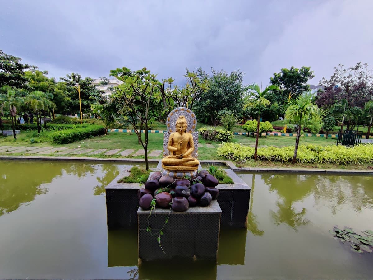 Tree Park HSR - Photo 2