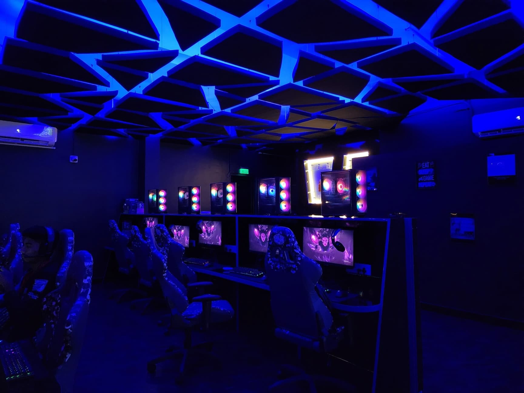 1VX Gaming - Photo 5