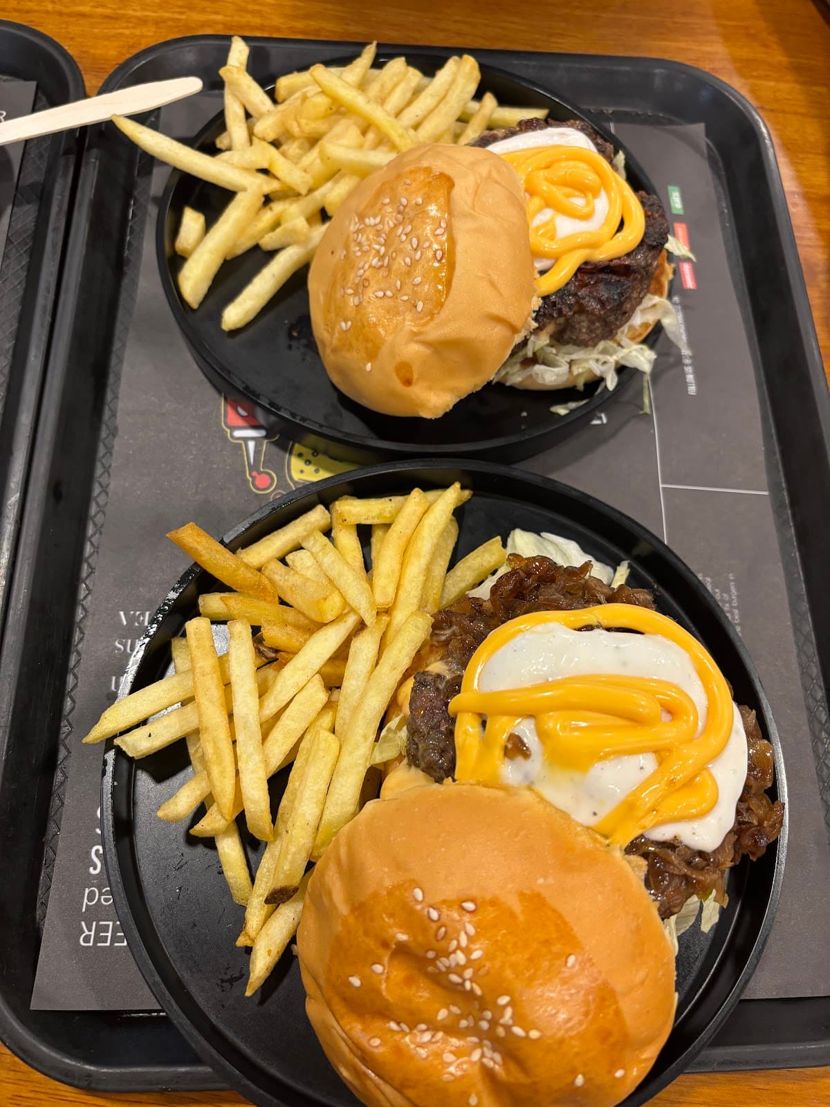 Sanky's Burger House - Photo 6