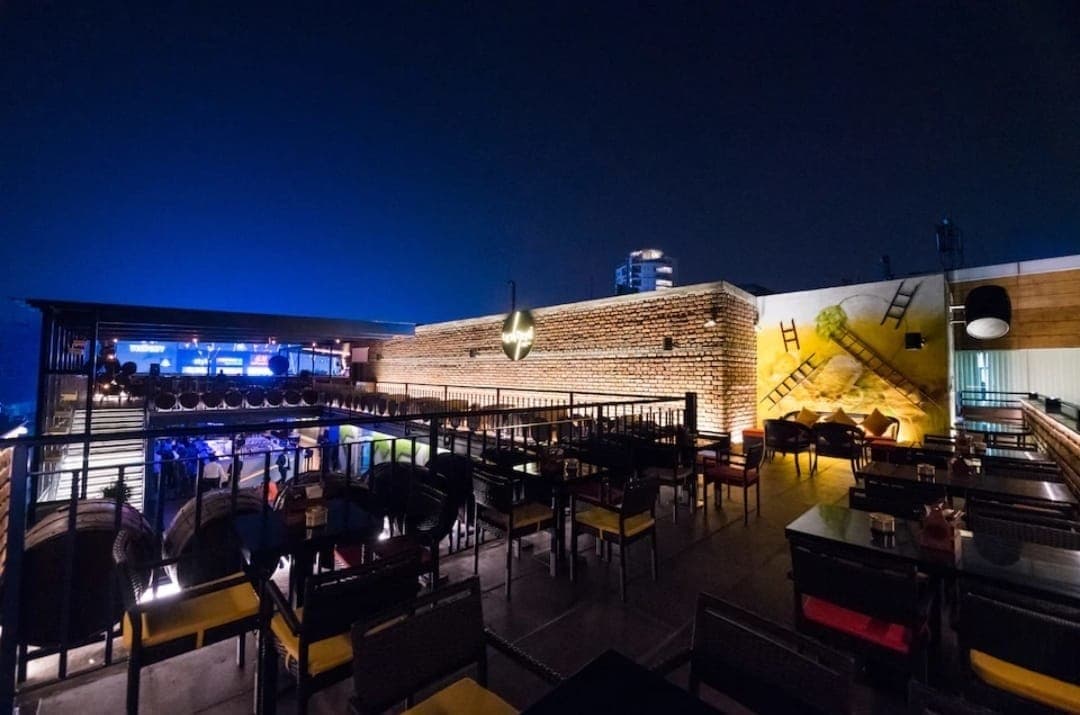 Levitate Brewery & Kitchen - Photo 2