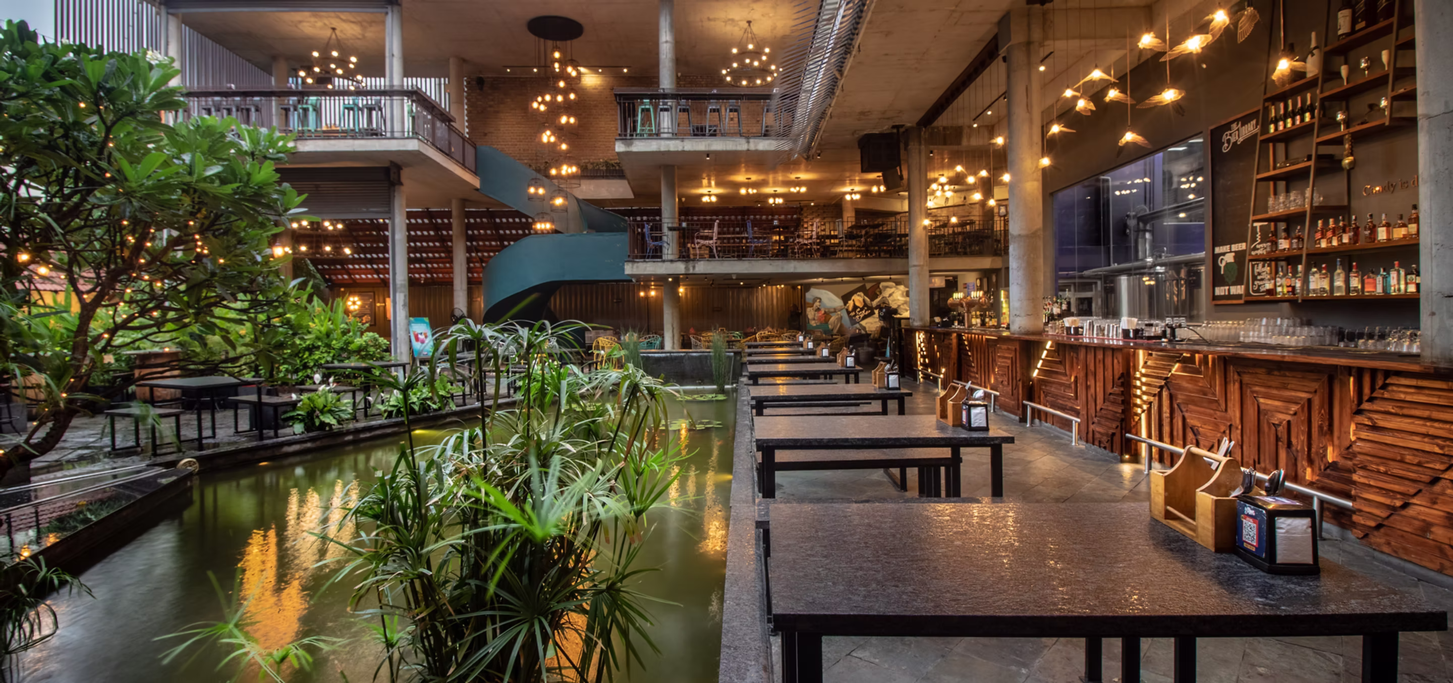 The Bier Library - Photo 3