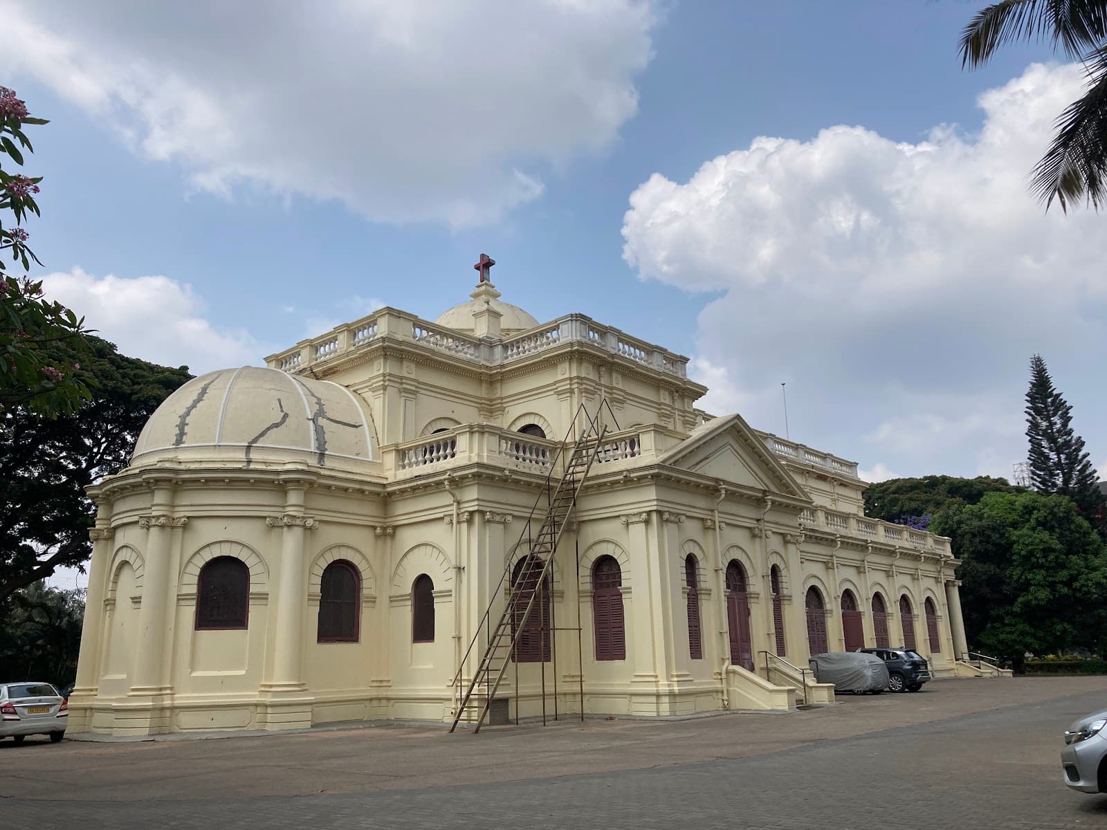 St Mark’s Cathedral in MG Road / Shanthala Nagar, Bangalore