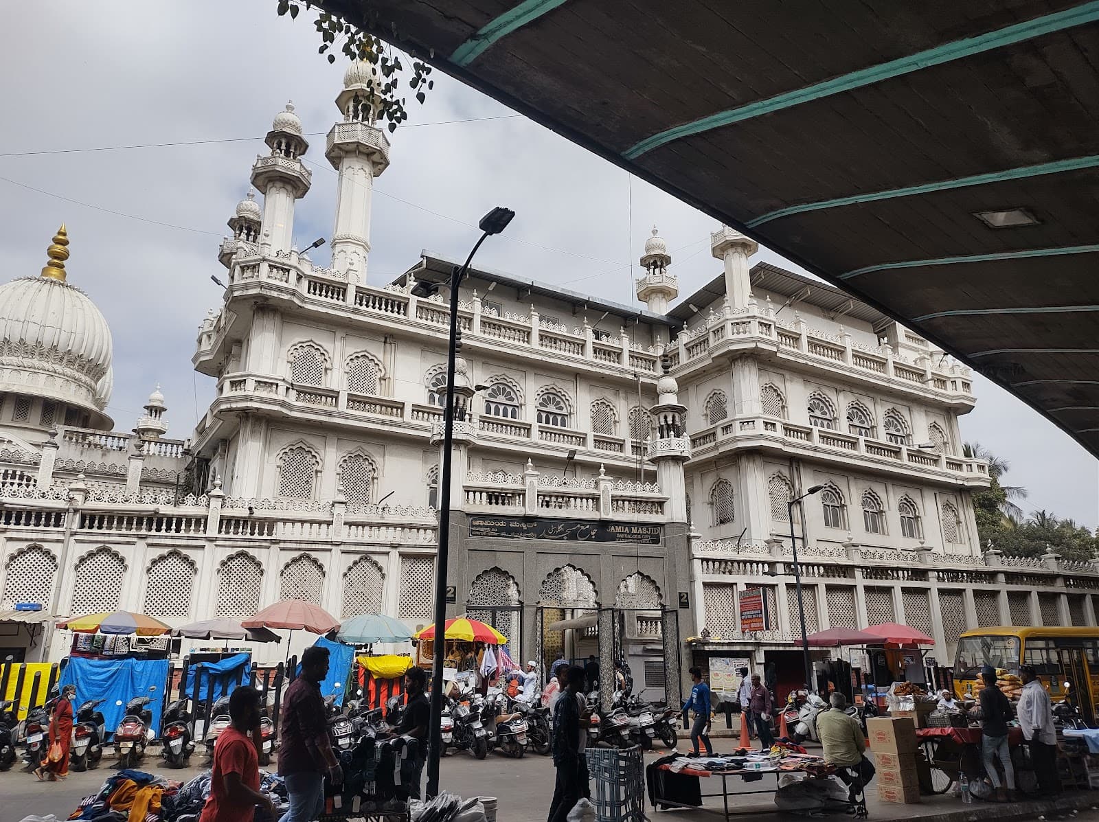 Jamia Masjid in City Market, Bangalore