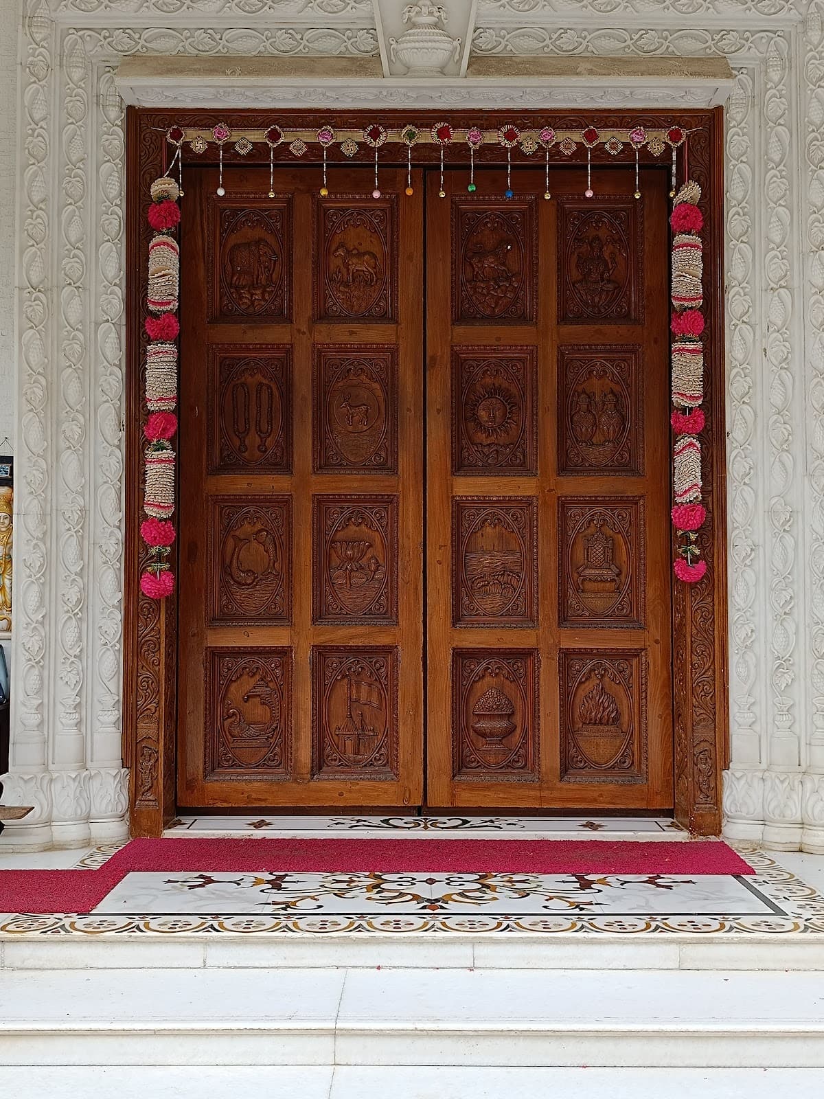 Shri Gyanodaya Digambar Jain Temple photo 6