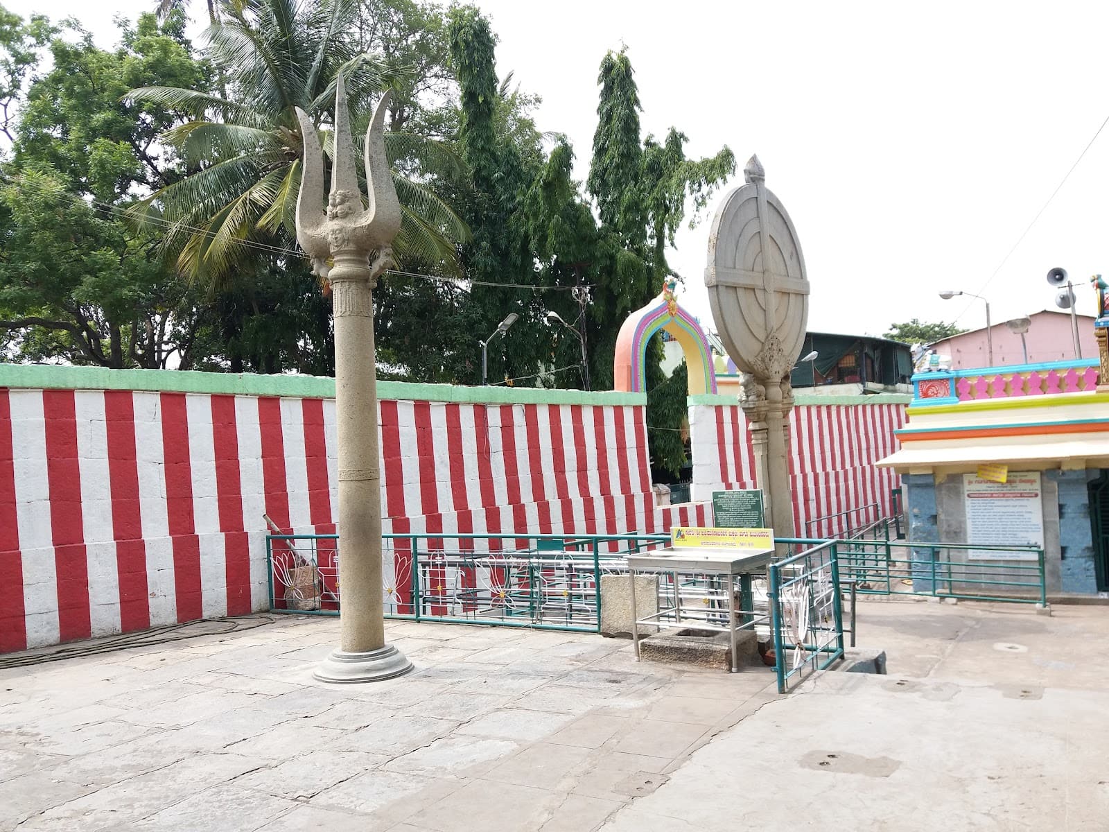 Sri Gavi Gangadhareshwara Swamy Temple photo 2