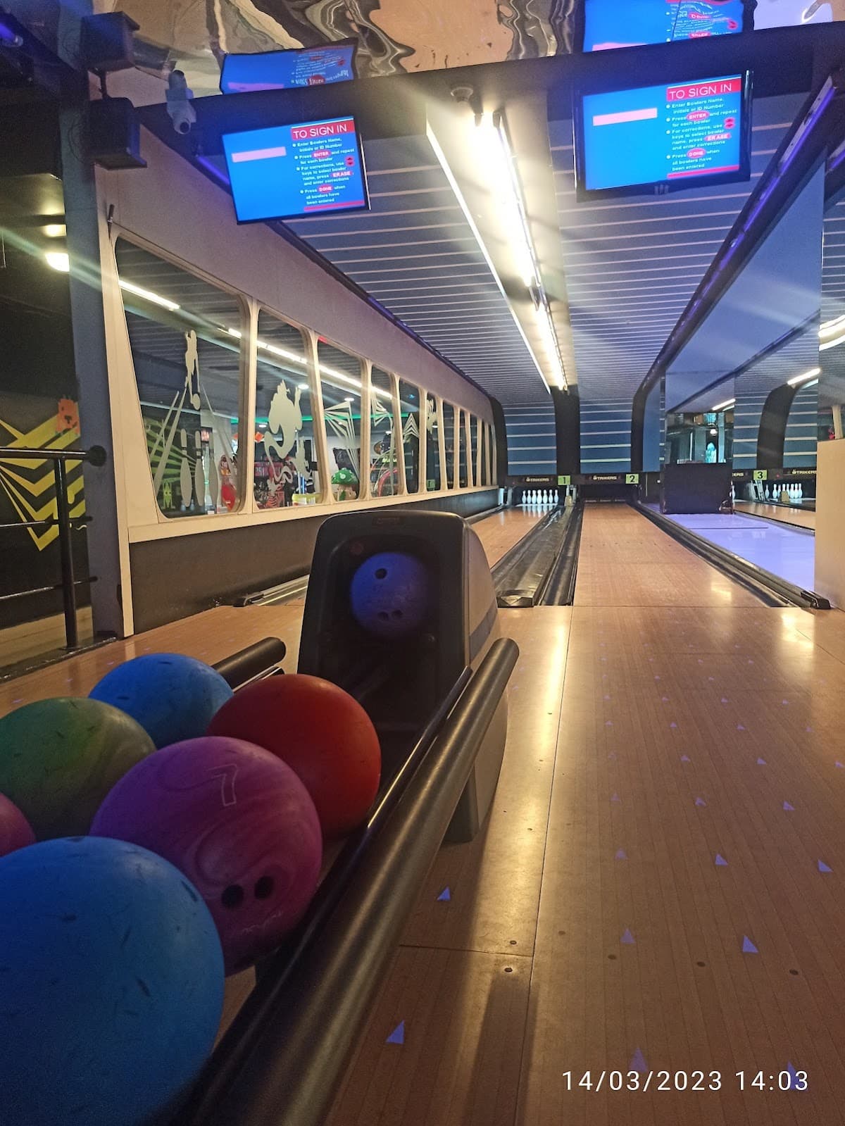 Bowling & Arcade